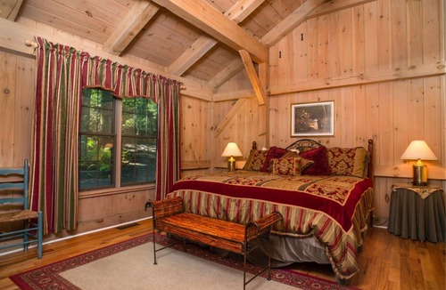 Brevard House | House ∙ 3 bedrooms ∙ 6 guests