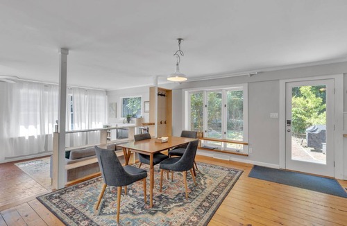 Chapel Hill House | House ∙ 3 bedrooms ∙ 8 guests