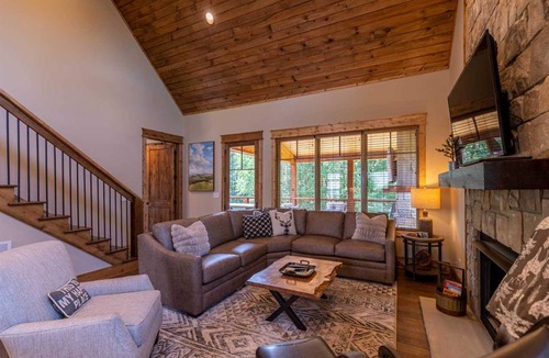 Elk Park House | House ∙ 3 bedrooms ∙ 8 guests
