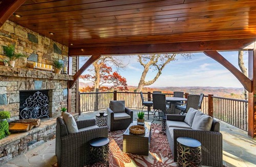 Apple Ridge House | House ∙ 3 bedrooms ∙ 9 guests