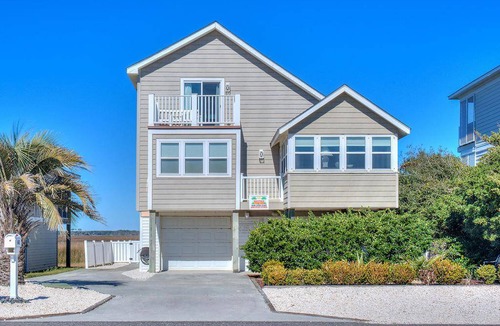 Caswell Beach House | House ∙ 3 bedrooms ∙ 11 guests