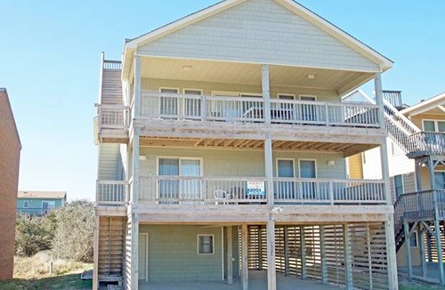 Kill Devil Hills House | House ∙ 4 bedrooms ∙ 12 guests