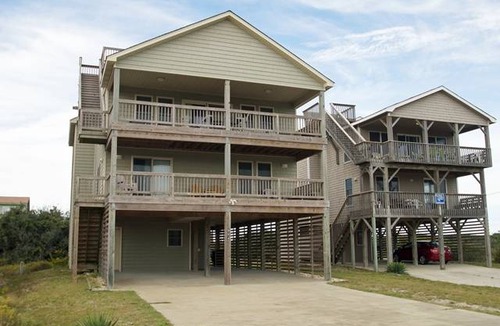 Kill Devil Hills House | House ∙ 4 bedrooms ∙ 12 guests