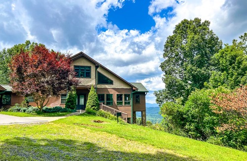 Warrensville House | House ∙ 4 bedrooms ∙ 14 guests