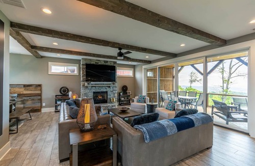 Lenoir House | House ∙ 4 bedrooms ∙ 10 guests