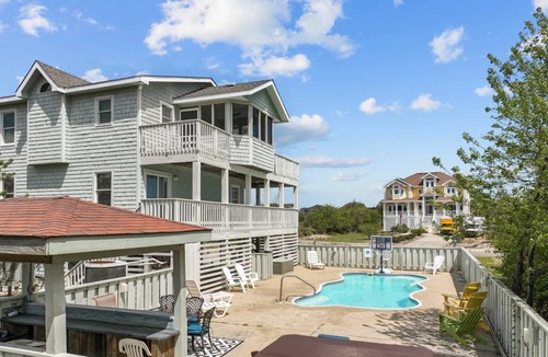 Whalehead Beach House | House ∙ 4 bedrooms ∙ 10 guests