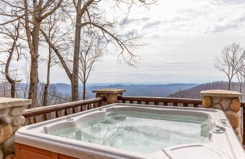 Lenoir House | House ∙ 4 bedrooms ∙ 10 guests