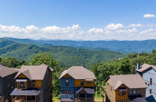 Lenoir House | House ∙ 4 bedrooms ∙ 12 guests