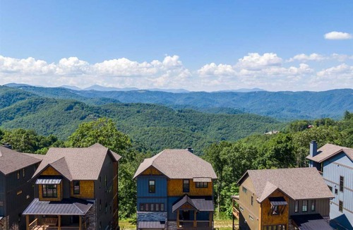 Lenoir House | House ∙ 4 bedrooms ∙ 12 guests