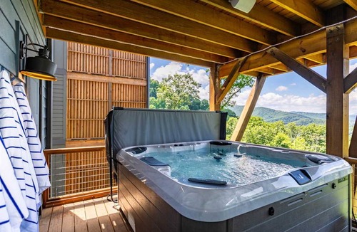 Lenoir House | House ∙ 4 bedrooms ∙ 12 guests