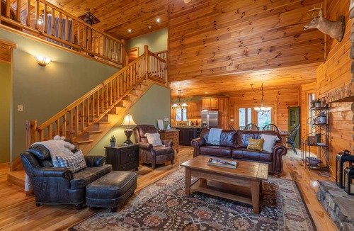 Lansing House | House ∙ 4 bedrooms ∙ 12 guests