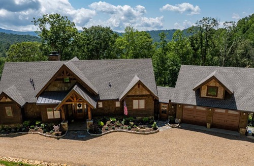 Banner Elk House | House ∙ 4 bedrooms ∙ 12 guests