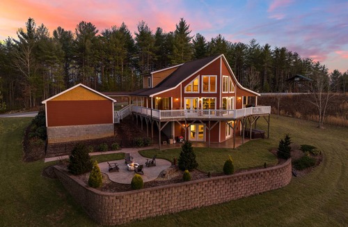 Morganton House | House ∙ 4 bedrooms ∙ 10 guests