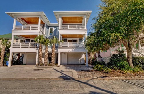 Wrightsville Beach House | House ∙ 4 bedrooms ∙ 9 guests