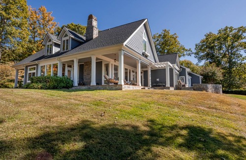 Woodfin House | House ∙ 5 bedrooms ∙ 10 guests
