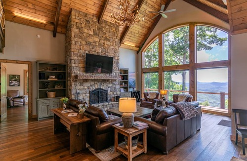 Banner Elk House | House ∙ 5 bedrooms ∙ 16 guests