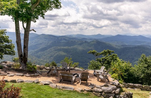 Banner Elk House | House ∙ 5 bedrooms ∙ 10 guests