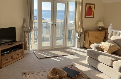 Mortehoe House | House above the beach sleeps 4 with private parking