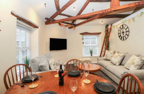 Hayfield Cottage | Howard's Hideaway