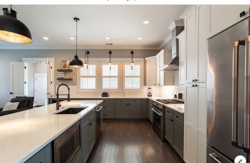 Historic Waverly House | HUGE 4 BEDROOM PLUS BONUS RM! Perfect for large groups.