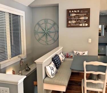 Wise House | HUGE cove! Canoes, SUPs, fire pit - Waterfront Lake Gaston