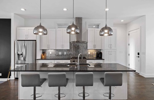 Berry Hill House | Huge Home in Music City -7 Beds, Balcony & Fire