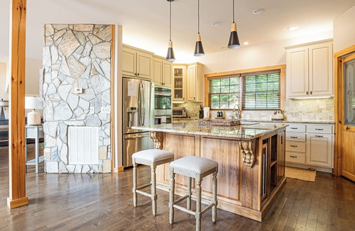 Lake Lure Cabin | Huge Spacious Cabin On the Lake. Mountain/Lake views