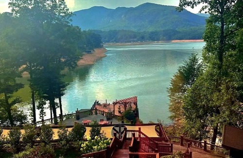 Lake Lure Cabin | HugeLAKE/MOUNTAIN Views- private BEACH/Hottub/pets/canoe/firepit/lake/beach OPEN
