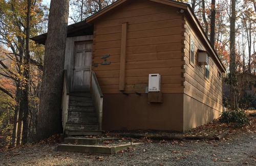 Candler Cabin | Hugs and Kisses! Great Views, Hot Tub, Fireplace,Near Downtown, Free WiFi, Pet