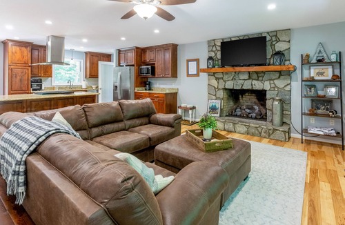 Cullowhee House | Ideal Wooded Gem W/Large Deck, Gas Grill, Free WiFi, Firepit & Creek