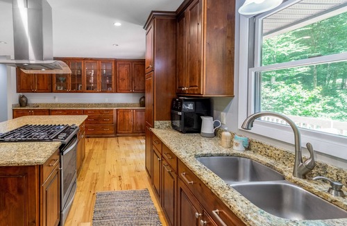 Cullowhee House | Ideal Wooded Gem W/Large Deck, Gas Grill, Free WiFi, Firepit & Creek