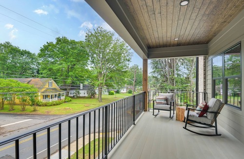 Belmont Historic District House | Idyllic Belmont Home < 1 Mi to Historic District!