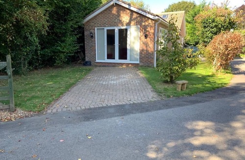 Lacey Green House | Immaculate 2-Bed House in High Wycombe HP14