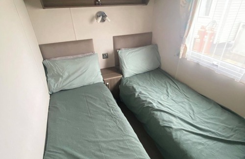 Woodhorn Cabin | Impeccable 2-Bed Lodge in Ashington