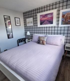 Longcroft House | Innisfail Edi - double room with private bathroom