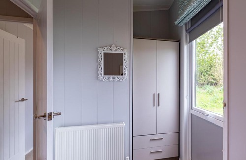 Tewitfield Cabin | Inside No. 1 Retreat