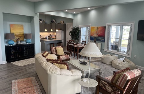 Newport Apartment | Intercoastal waterway/waterfront