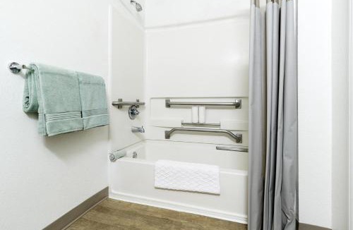 Charlotte Hotel | InTown Suites Extended Stay Charlotte NC - Albemarle