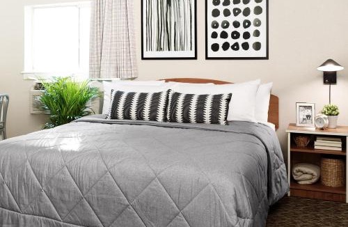 Greensboro Hotel | InTown Suites Extended Stay Greensboro NC - Lanada