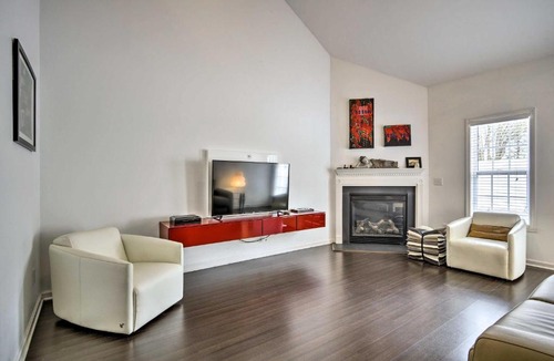 Deep River House | Inviting High Point Townhome with Patio and Privacy!
