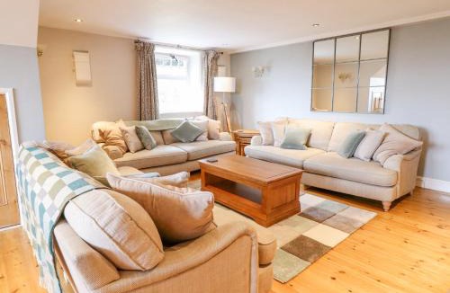 Harlech House | Is Y Deri