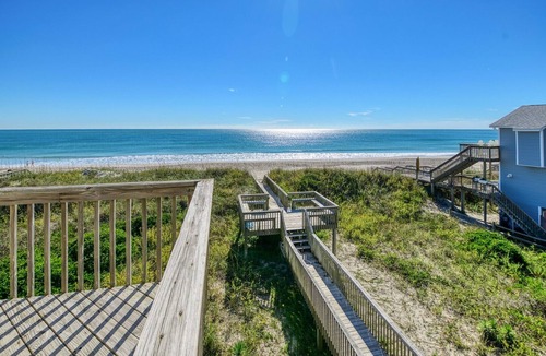 Ocean Ridge House | Island Gamble - Oceanfront Cottage