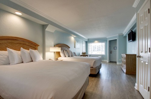 Emerald Isle Hotel | Islander Hotel & Resort