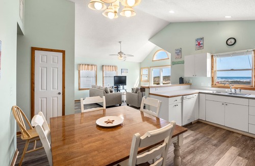 Rodanthe House | Islander: Oceanfront | Hot Tub | Dog-Friendly