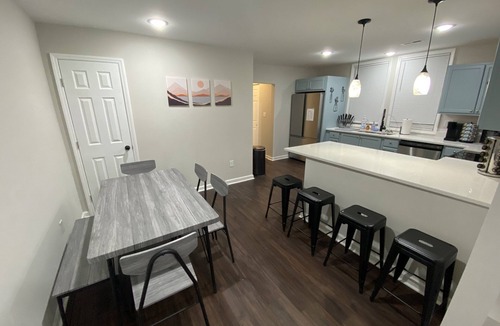 Kings Mountain House | JackPotz BNB- Cozy Modern Bungalow, 5 min. to Two Kings and More!