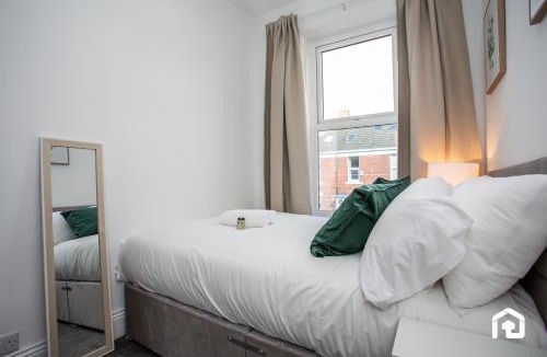 Tynemouth House | Jackson Street Wi-Fi Parking vacant Nest