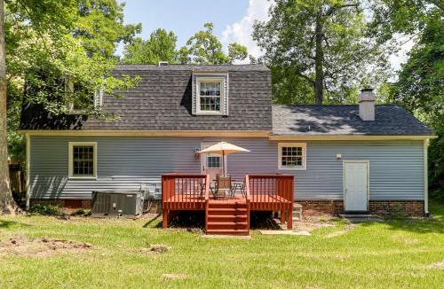 Jacksonville House | Jacksonville Retreat w/Yard near Base & Beach