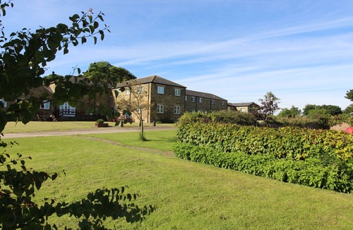 Cramlington House | Jacobswell House – Dog‑Friendly 3‑Bedroom Cottage with Field Views & Cycle Storage