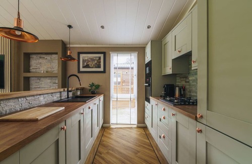 Troutbeck Cabin | Jennywren Lodge, detached 3 bed, 2bath, Troutbeck.