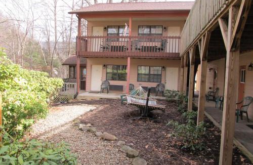 Valley Creek Run Hotel | Jonathan Creek Inn and Villas